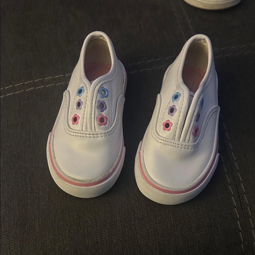 Miracle White Kids Sneakers with Colorful Flower Accents